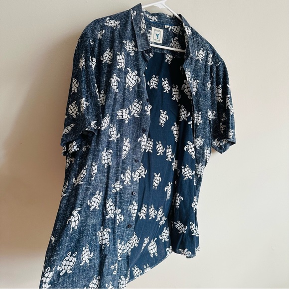 ★ Natural Blue by Visitor Turtle Casual Button Down - Printed ★ - Picture 11 of 17